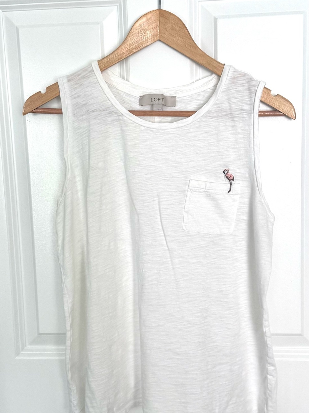 LOFT Flamingo Pocket Tank Top in White Size Large